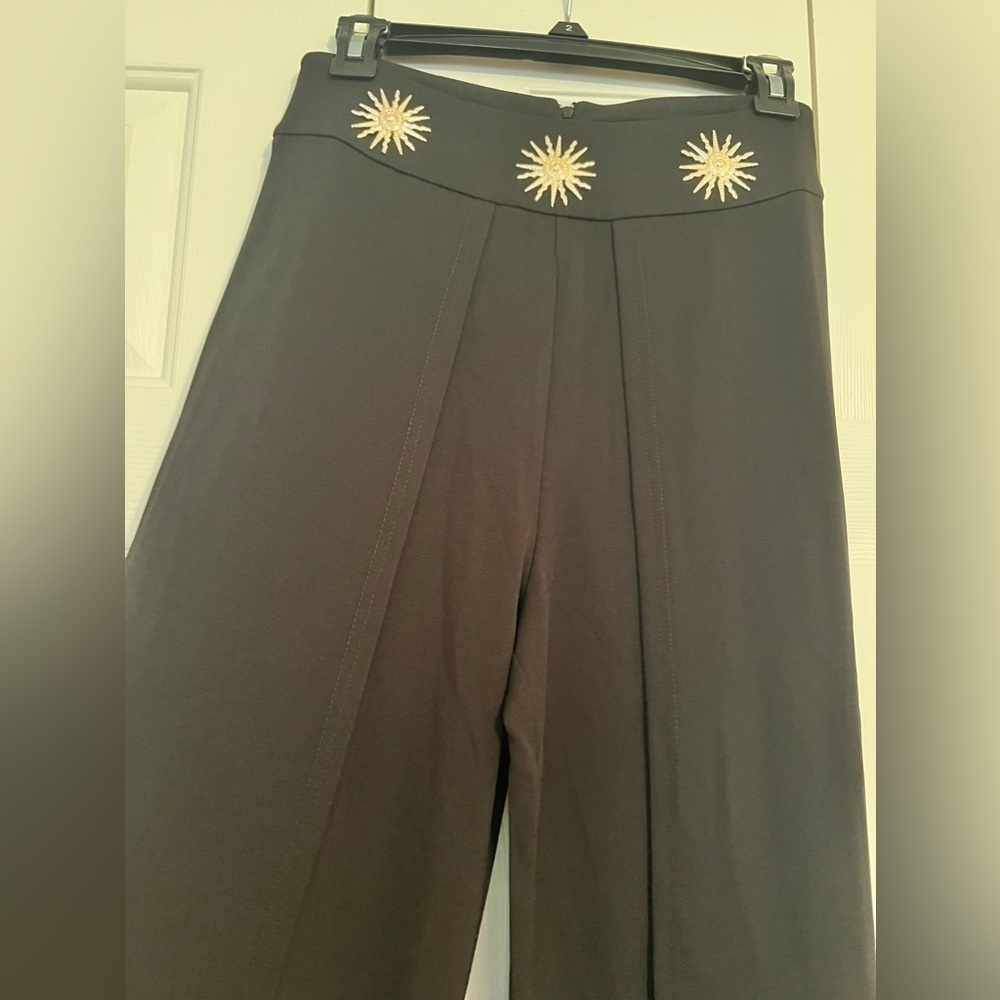 NWT Black trousers with metal sun details - Picture 4 of 6